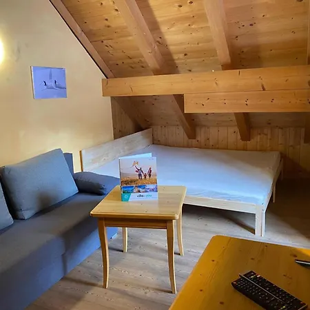 Schweizerhof Apfelrose * 후벤