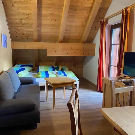 Schweizerhof Apfelrose *